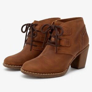 EUC Clarks Carleta Lyon Ankle Boots Booties Block Heel Brown Leather Sz 9M EU 40